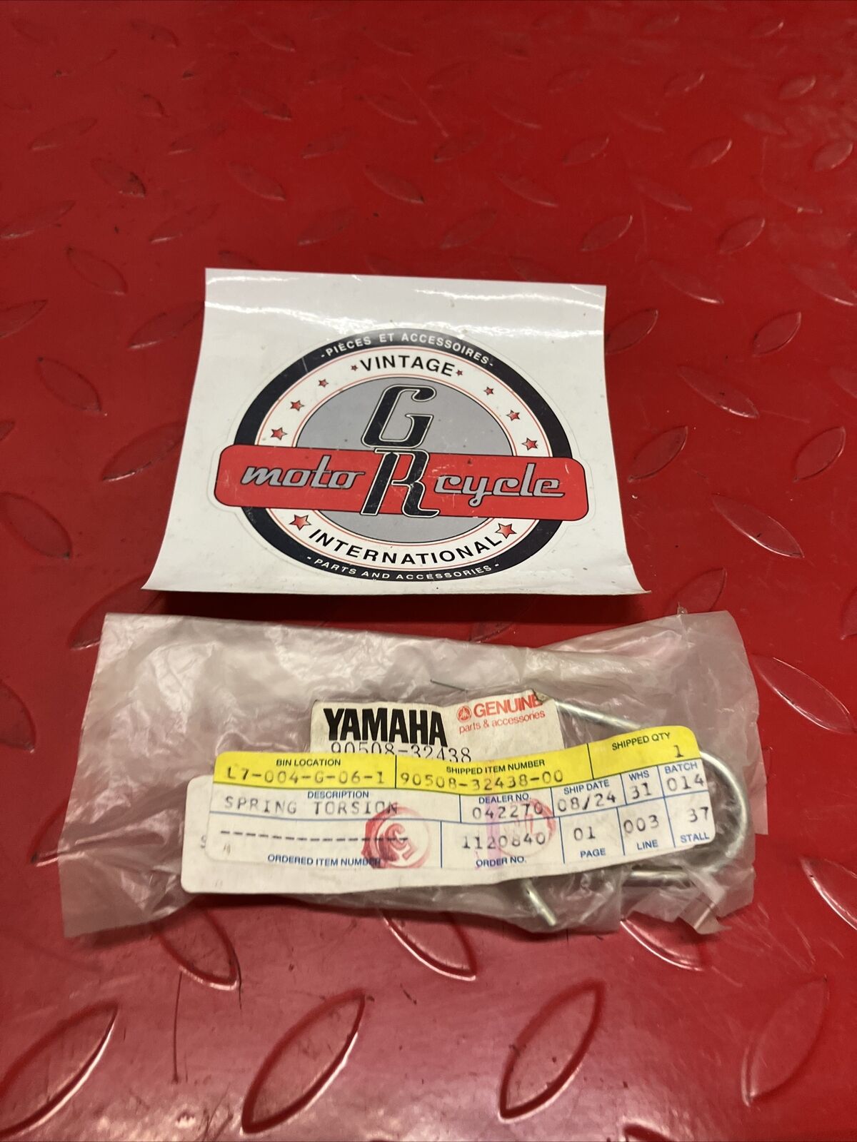 NOS YAMAHA YZ125 1980 1981 1982 REAR BRAKE PEDAL SPRING 90508-32438-00  Y64