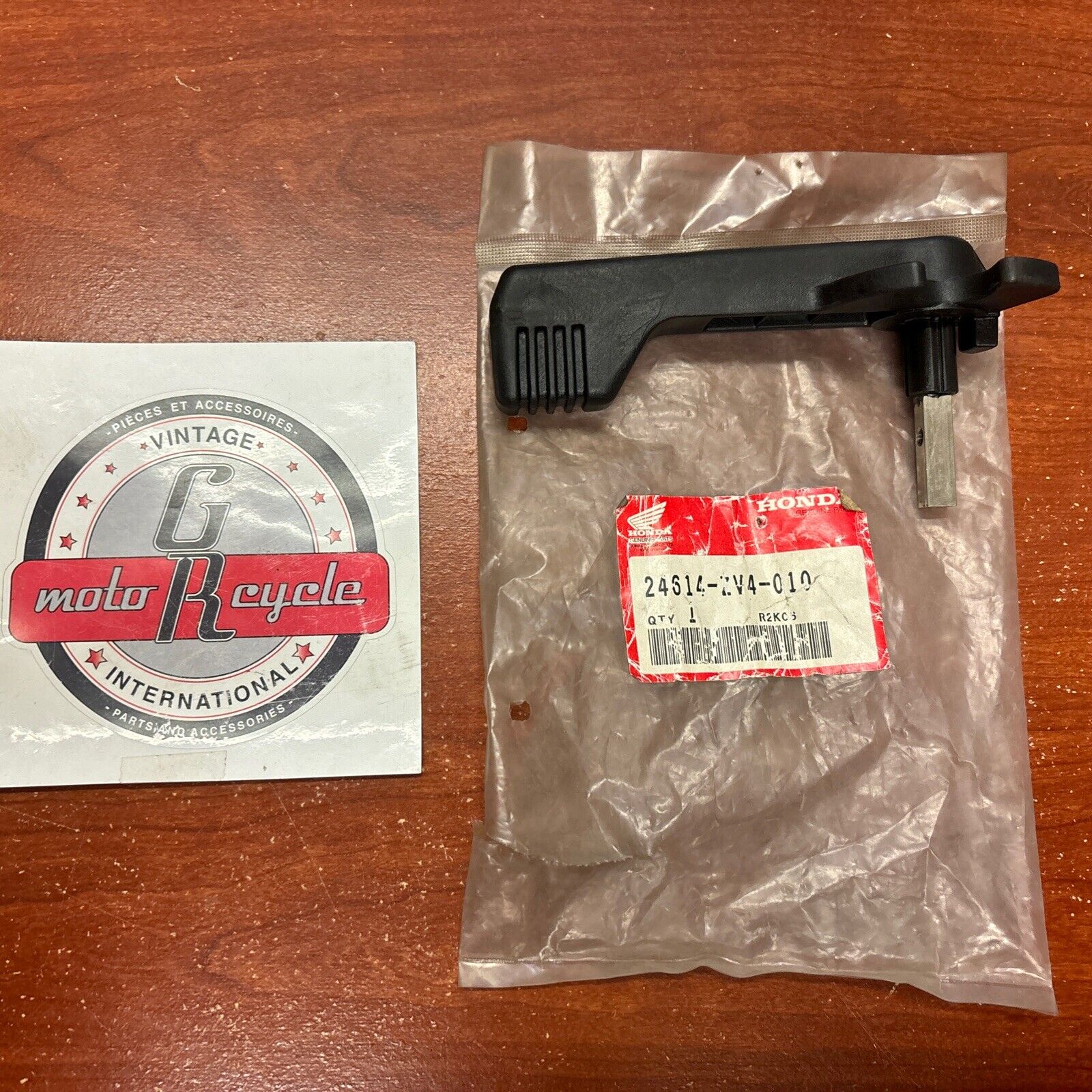 NOS Honda OUTBOARD SHIFT LEVER 24614-ZV4-010 H150