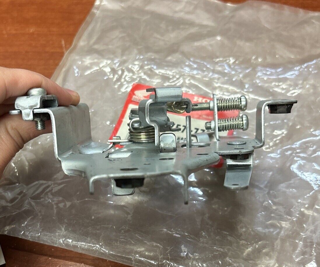 NOS Honda GXV160 CONTROL 16570-ZE7-772 H149