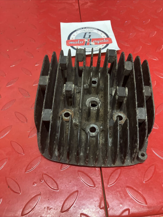 Suzuki TS125 1977 cylinder head jug barrel cover