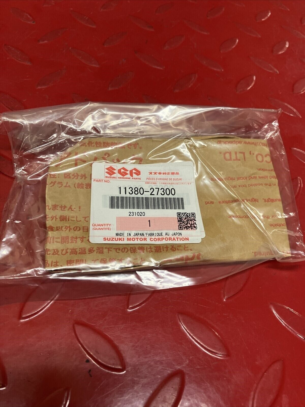 NEW NOS SUZUKI TC100 TC125 TS185 TS100 OIL PUMP INSPECTION CAP 11380-27300 S30