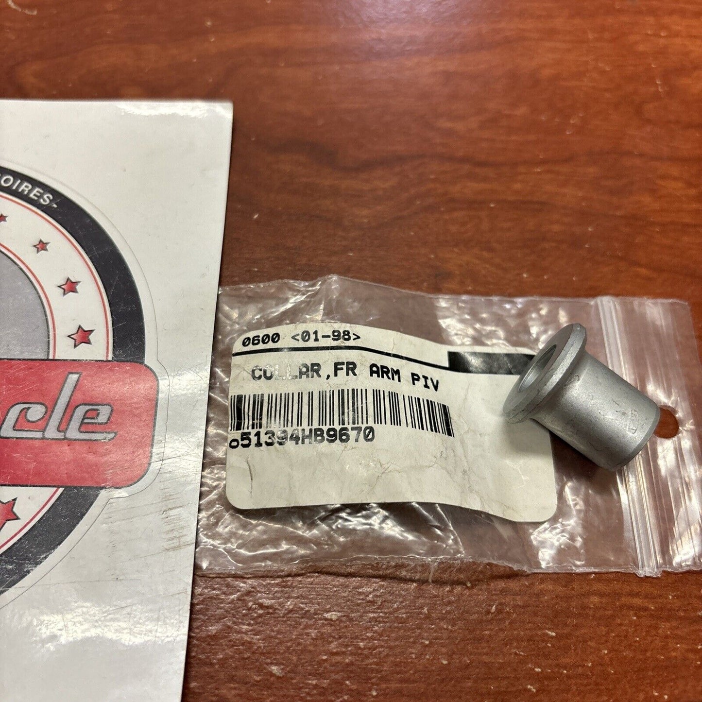 NOS Honda 1987 - 1989 TRX250R FRONT ARM PIVOT COLLAR 51394-HB9-670 H149