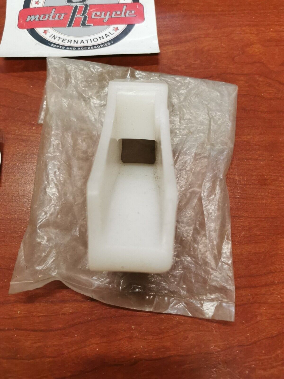 NOS Yamaha 1980 1981 YZ125 IT175 CHAIN SUPPORT 3R3-22199-00-00 Y87