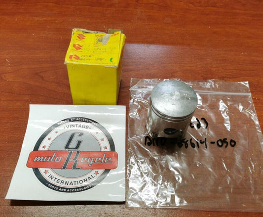 NOS Suzuki 1976 - 1978 RM100 PISTON 0.50 OVER 12110-28622 SUB. 12110-28623 S32