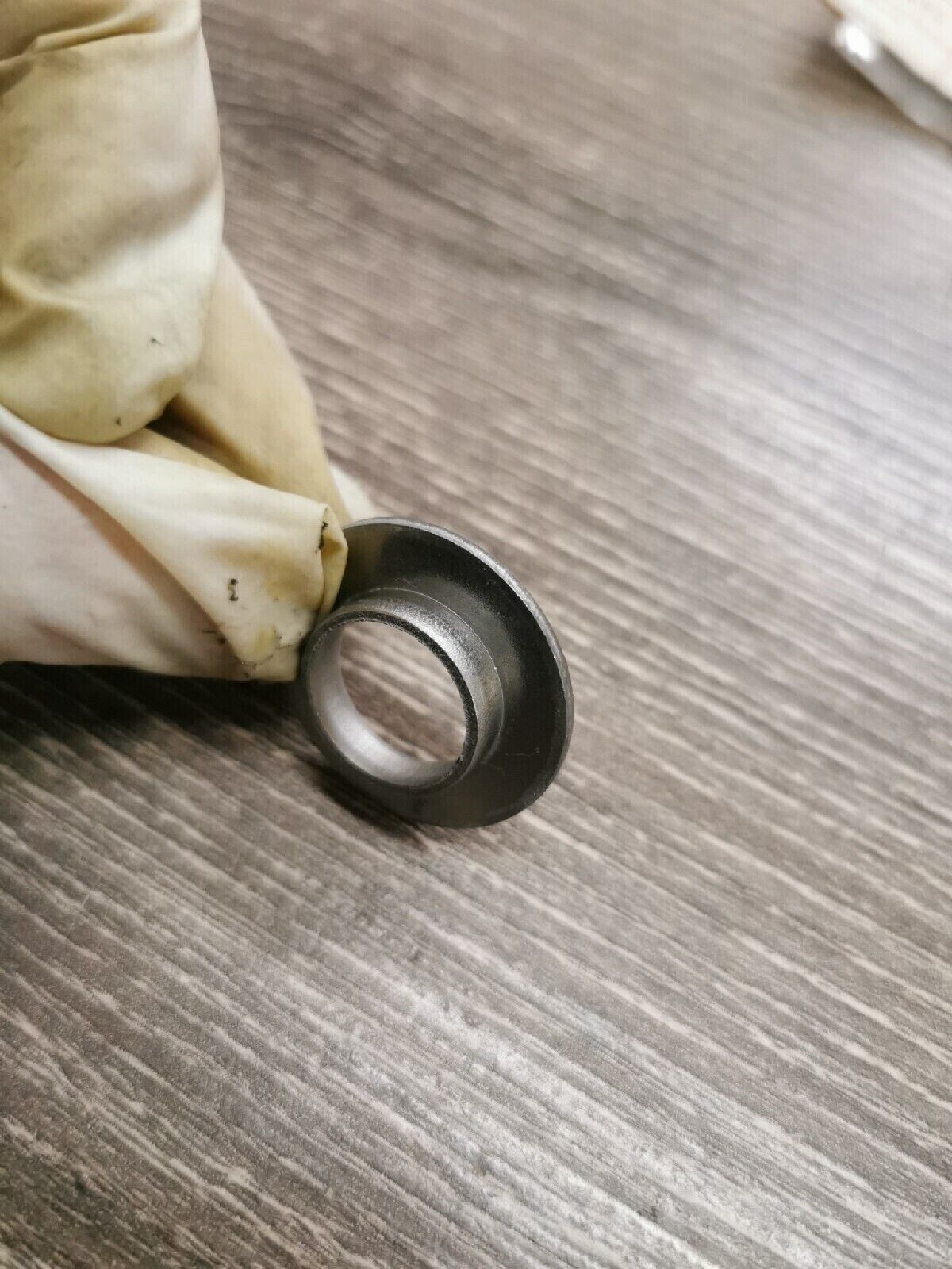 NOS YAMAHA GUIDE FORK SPRING, SEAT SPRING UPPER 1W1-23142-L0-00 Y55