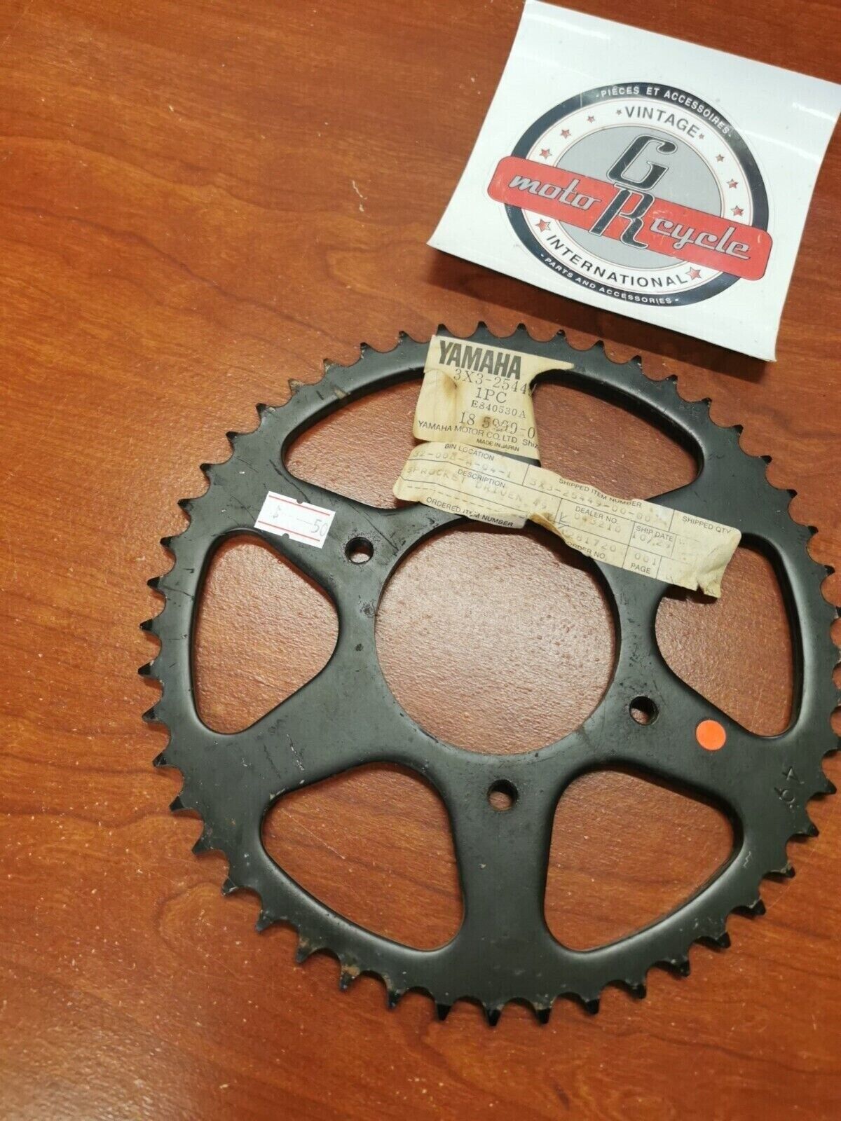 NOS Yamaha REAR DRIVE SPROCKET 49T 3X3-25449-00-00 SUB. 3X3-25449-01-00 Y90
