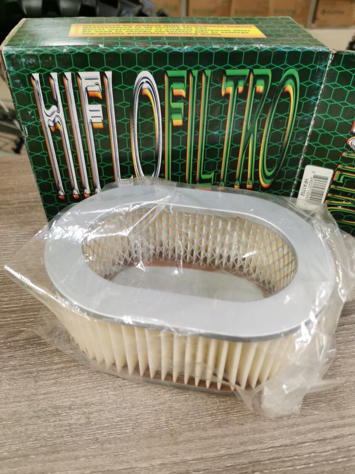 NOS HIFLOFILTRO Honda VF700 1982 - 1986 AIR FILTER HFA 1702 J37