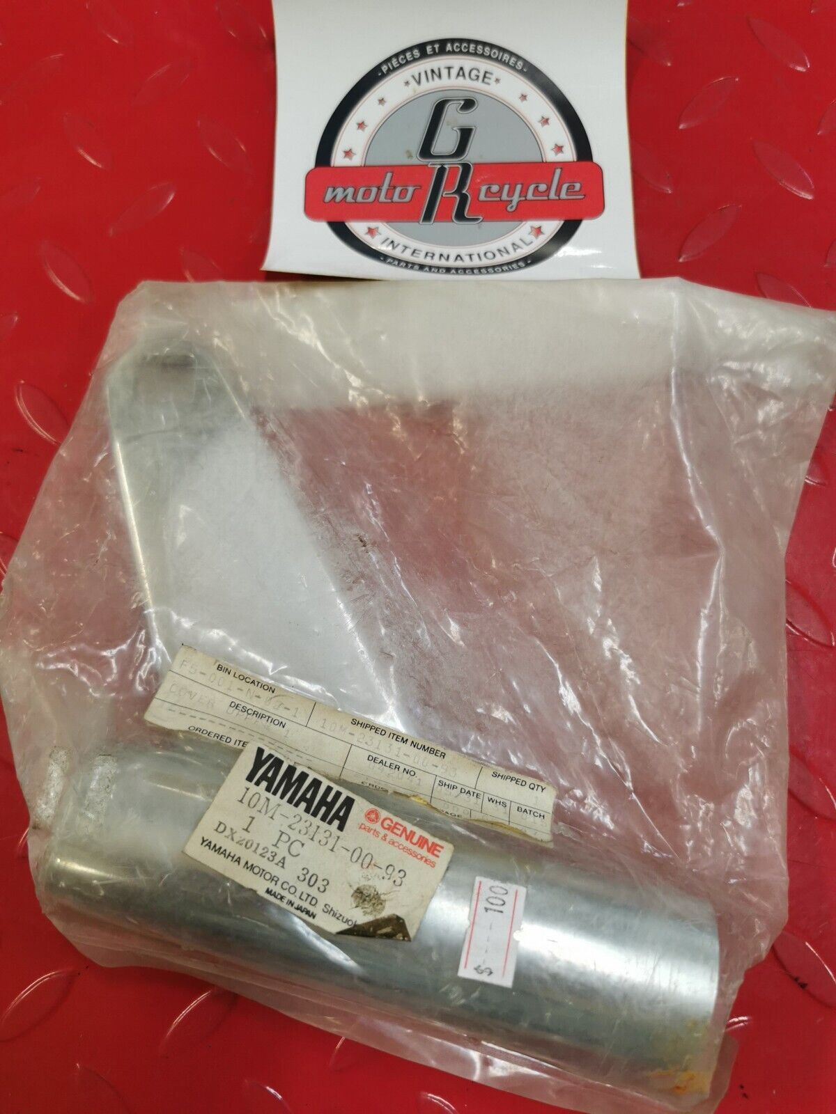 NOS Yamaha XJ1100 1982 COVER UPPER 1 CHROME PLATED 10M-23131-00-93 Y19