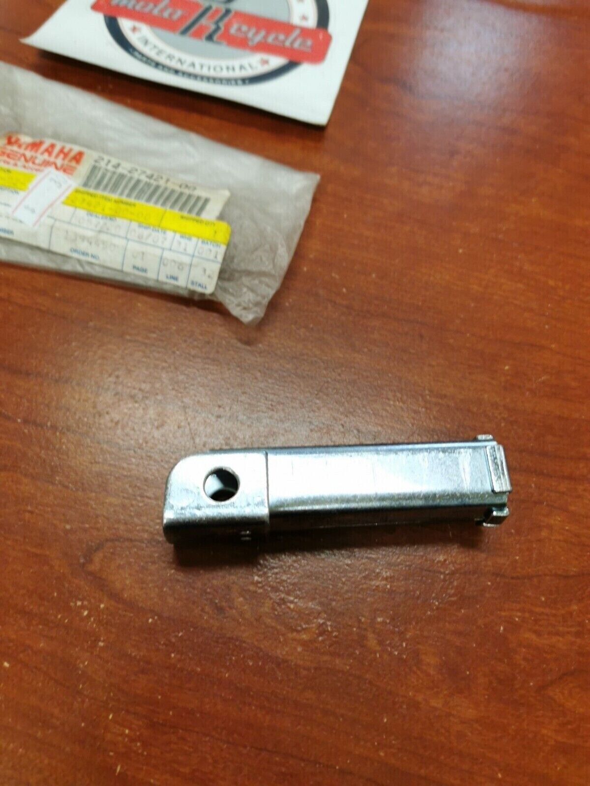 NOS Yamaha JT2 JT1 PW50 MX80 DT80 DT2 DT3 RT3 RT2 FOOTREST 214-27421-00-00 Y93