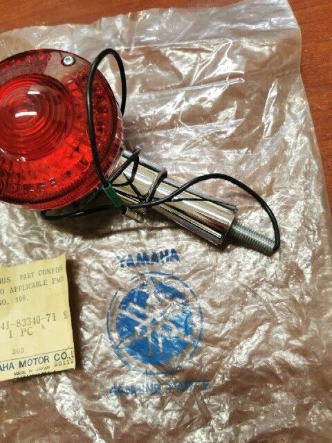 NOS Yamaha TX500 TX750 RR TURN SIGNAL 341-83340-71-93 SUB. 341-83330-72-93 Y101