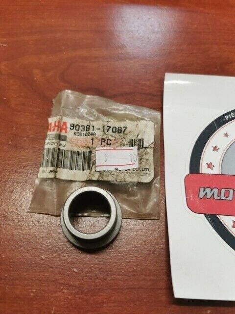NOS Yamaha YFA1 YFU1 YFM100 YFM125 YFM50 YFM80 SOLID BUSH 90381-17067-00 Y102