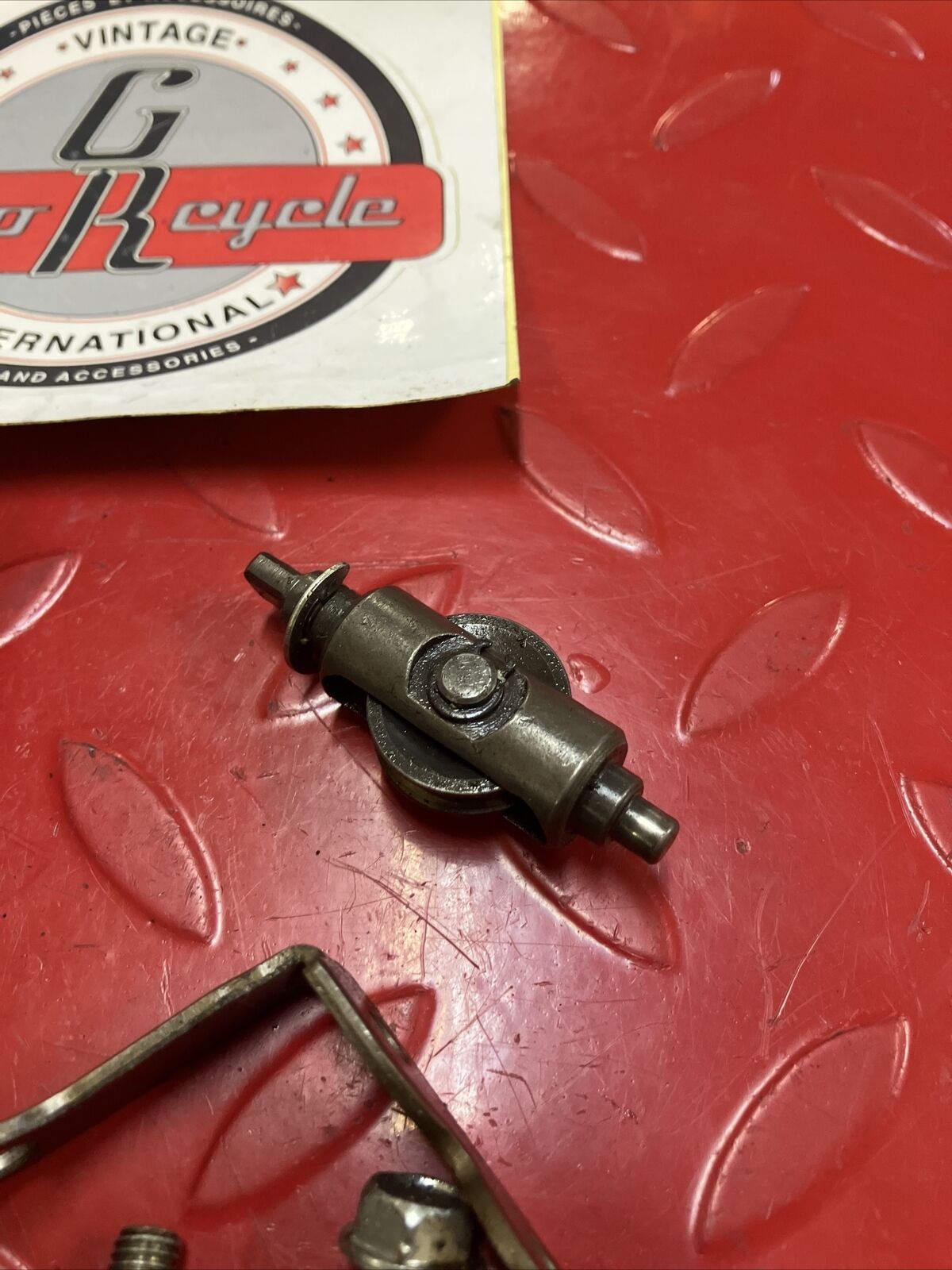 Honda CR250R 1984 waterpump water pump shaft gear 2
