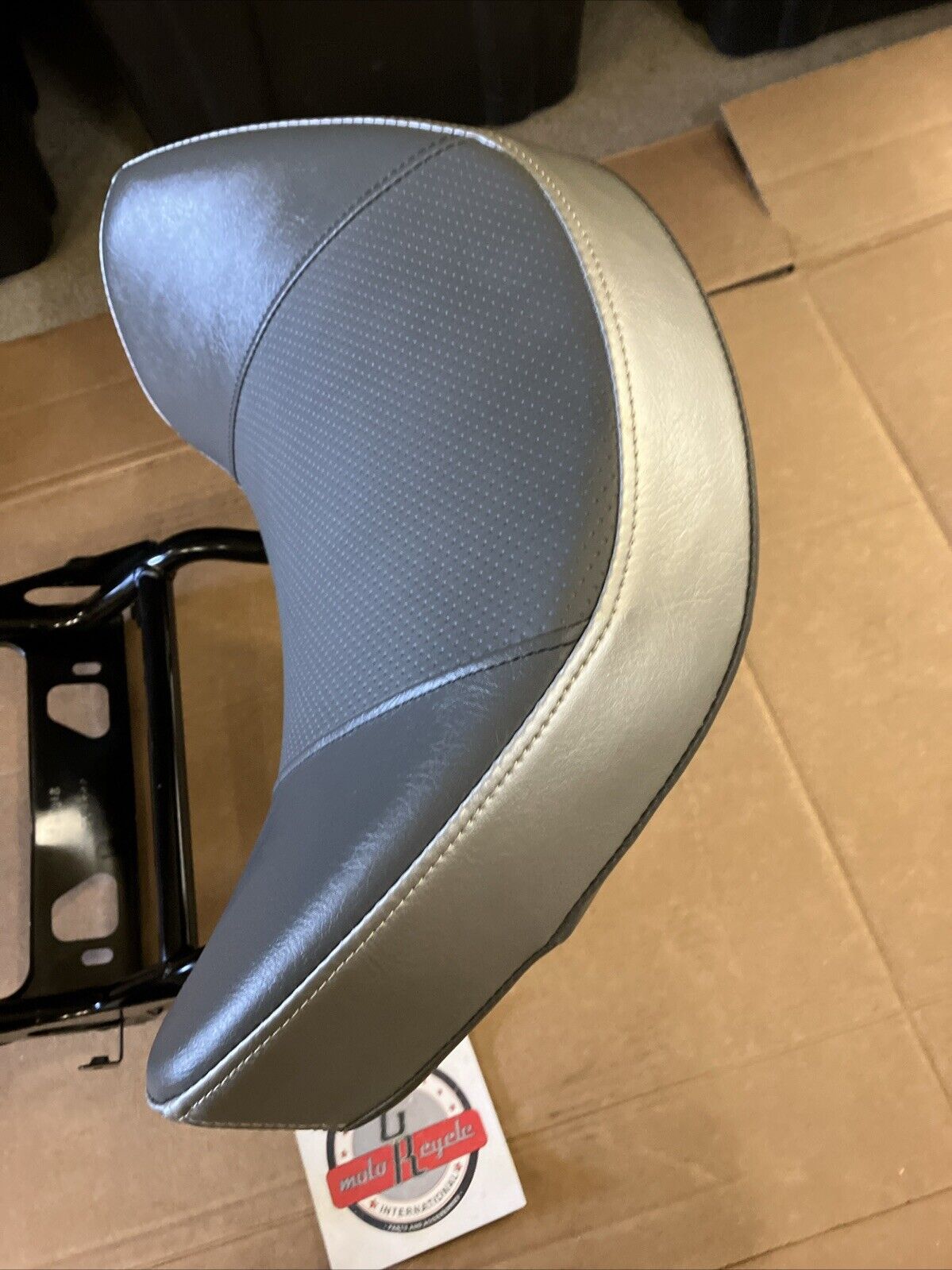 NOS Yamaha Venture Lite 500 2007 - 2012 Rear back passenger seat ( No hardware )