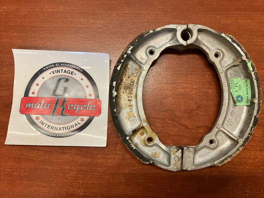 NOS Yamaha RD250L BRAKE SHOES 447-25330-00 SUB 447-25330-01-00 4L0-25330-00 Y165