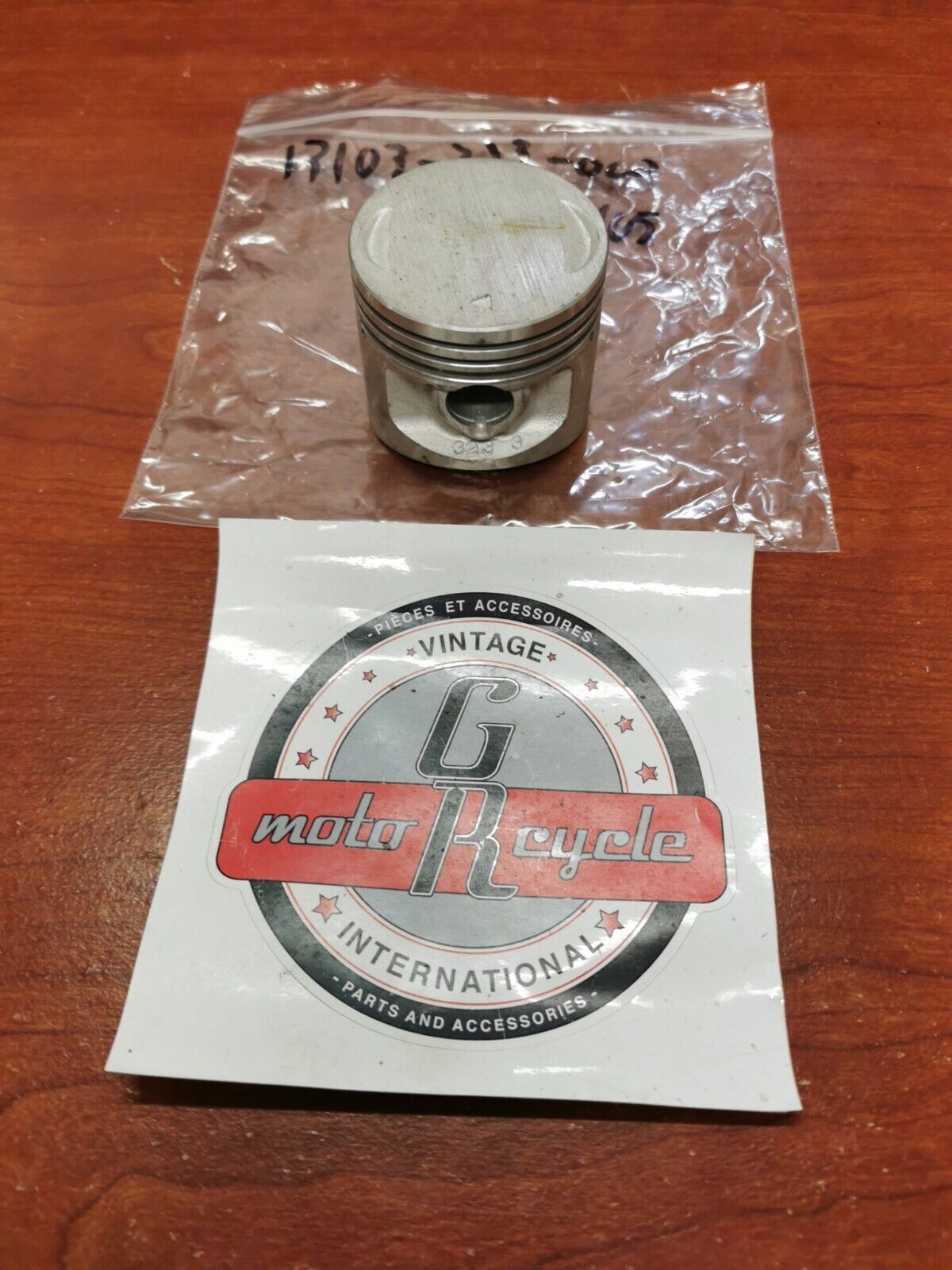 NOS Honda CB500 K1 K2 PISTON (OS 0.50) 13103-323-000 SUB. 13103-323-405 H62