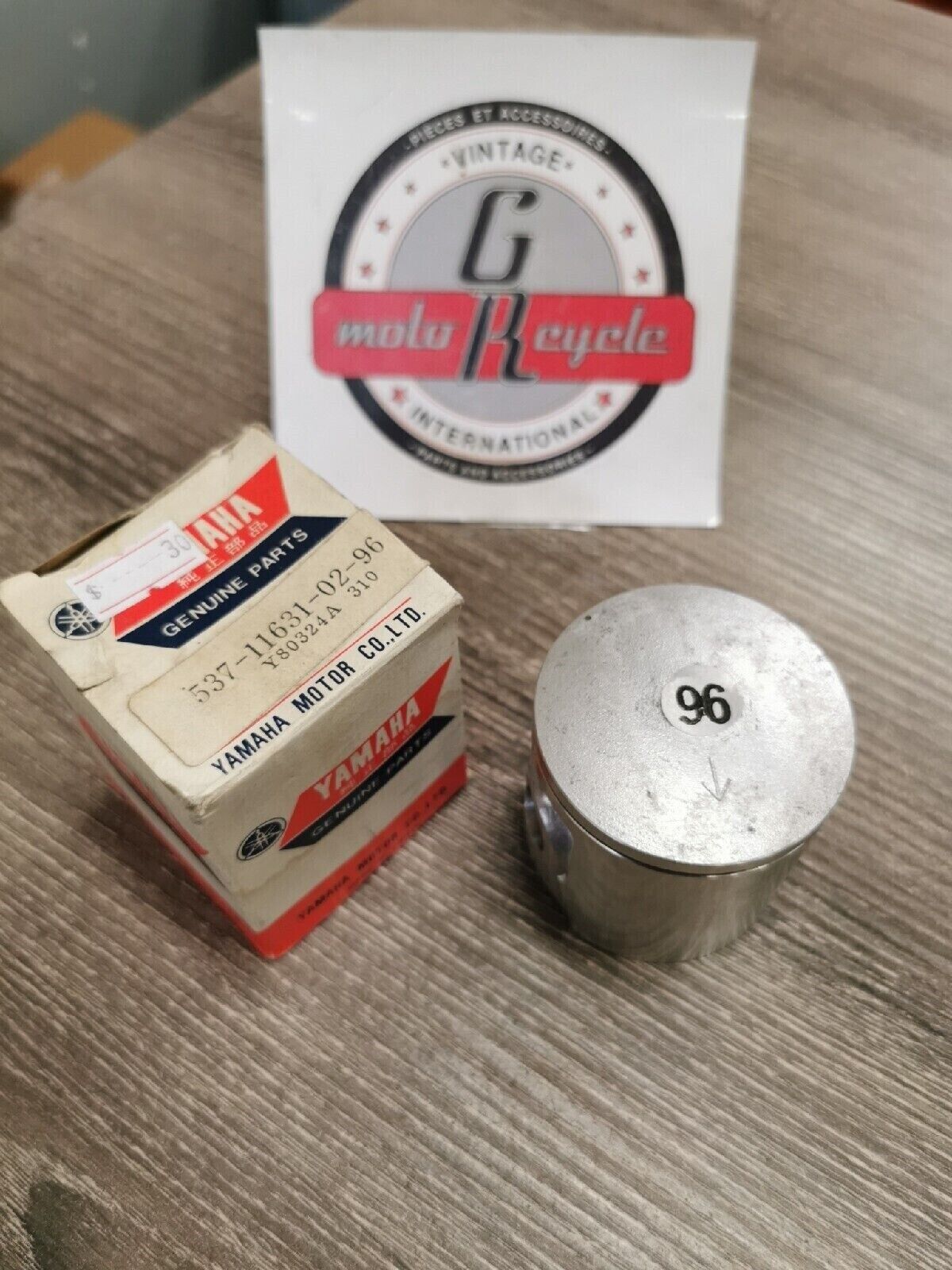 NOS YAMAHA YZ100 YZ125  1974 - 1977  PISTON STD   537-11631-02-96  Y53