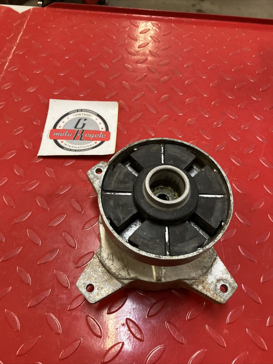 Suzuki RV90 1976 rear wheel hub 1973 - 1977