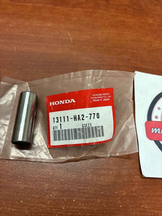 NOS Honda 1987 ATC250R 1987 - 1989 TRX250R PISTON PIN 13111-HA2-770 H139