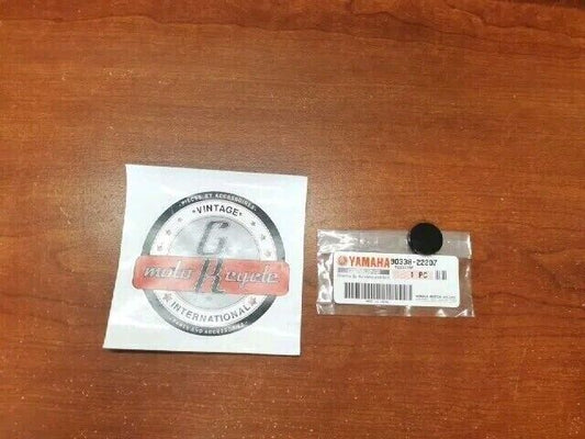 NEW NOS Yamaha PLUG 90338-22207-00 SUB 90338-22021-00 278-18149-00-00 Y120