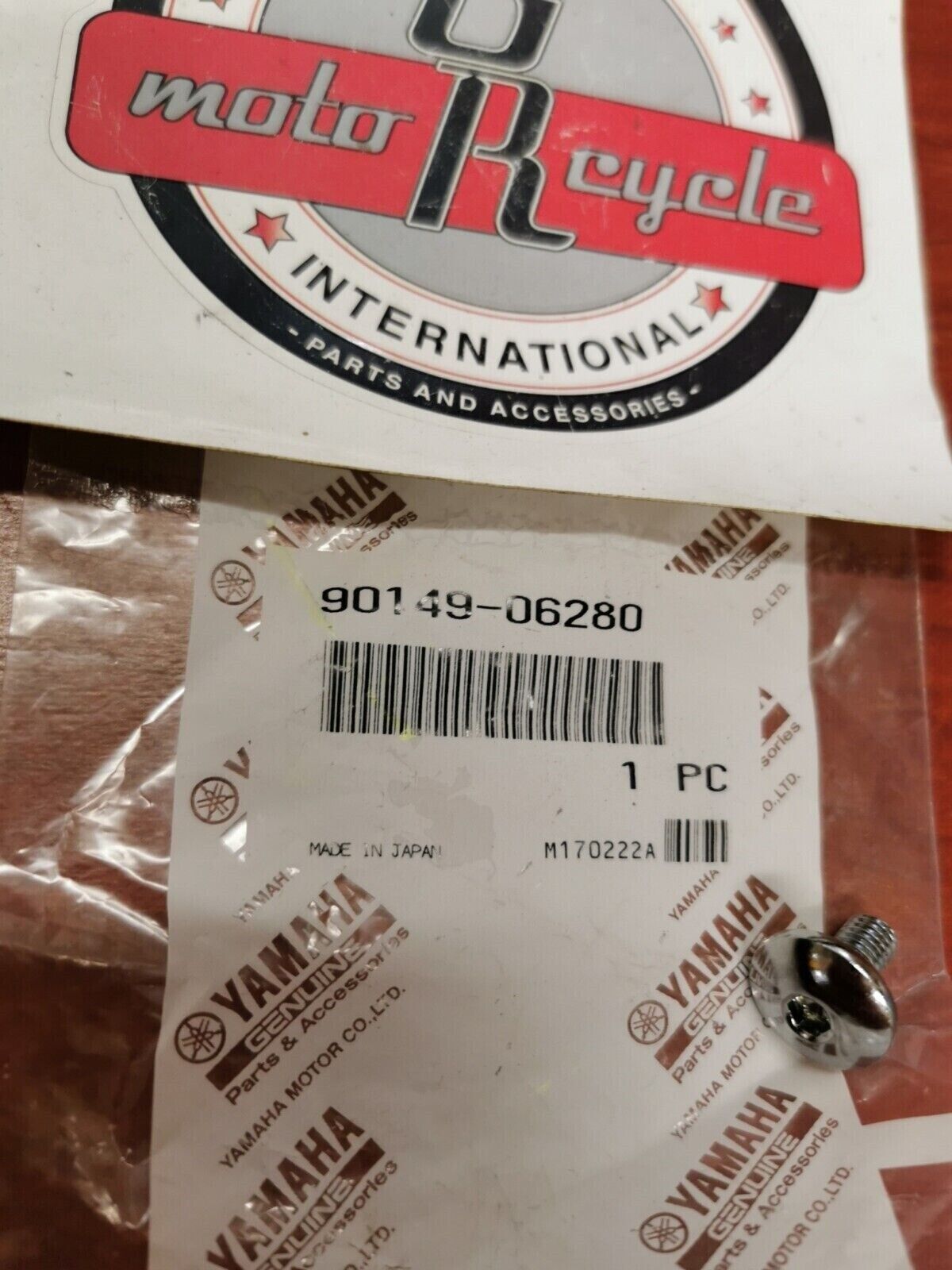 NOS Yamaha YXR660 XVS95 YFM45 YFM35 YXM70 YXC70 SCREW 90149-06280-00 Y84