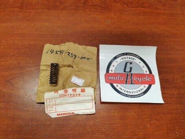 NOS Honda C72 C77 C78 CA72 CA77 CAM CHAIN TENSIONER SPRING 14541-259-000 H93