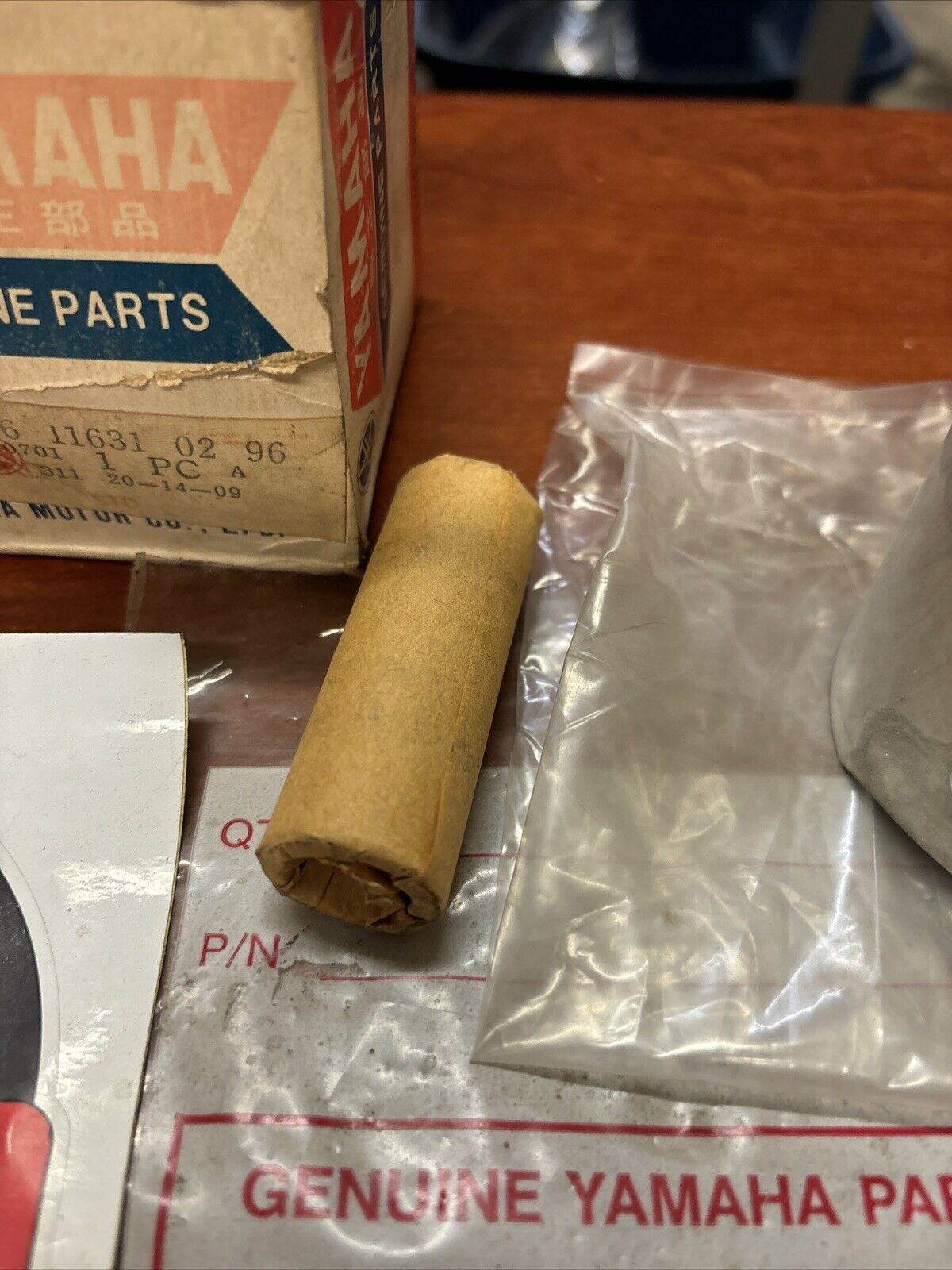 NOS Yamaha XS1 XS2 PISTON KIT STD 0.96 256-11631-02-96 SUB 256-11631-01-9 Y176