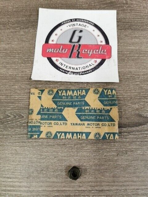 NOS YAMAHA GPX433G GPX338F YTM200L YT125L NUT SELF LOCKING 90185-08026-00 Y149