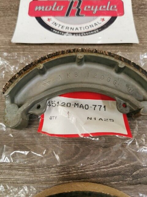 NOS HONDA CR250R CR450R XR250R  SHOE FRONT KIT BRAKE MCA QTY2 45120-MA0-771 H74