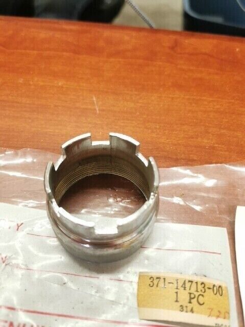 NOS Yamaha XS500 XS650 MUFFLER JOINT NUT 371-14713-00-00 Y153