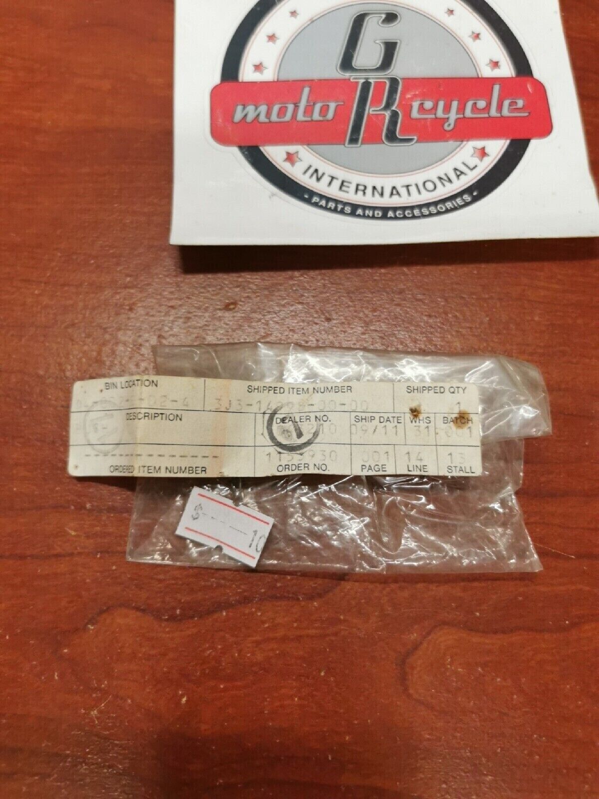 NOS Yamaha 1980 1981 XS850 CARBURETOR BUSHING 3J3-14998-00-00 Y71