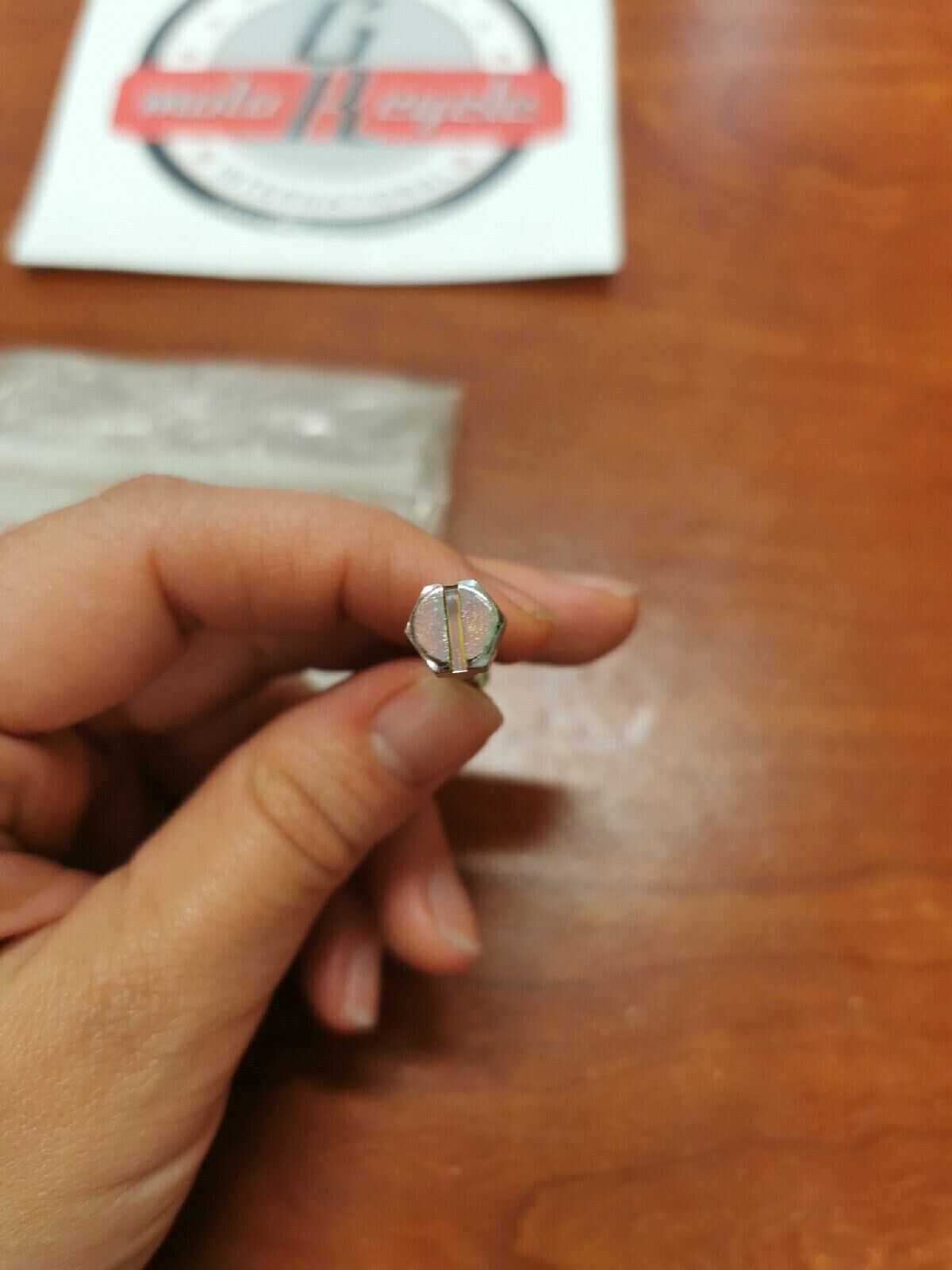 NOS Yamaha BODY FITTING SCREW 127-14125-00 Y69