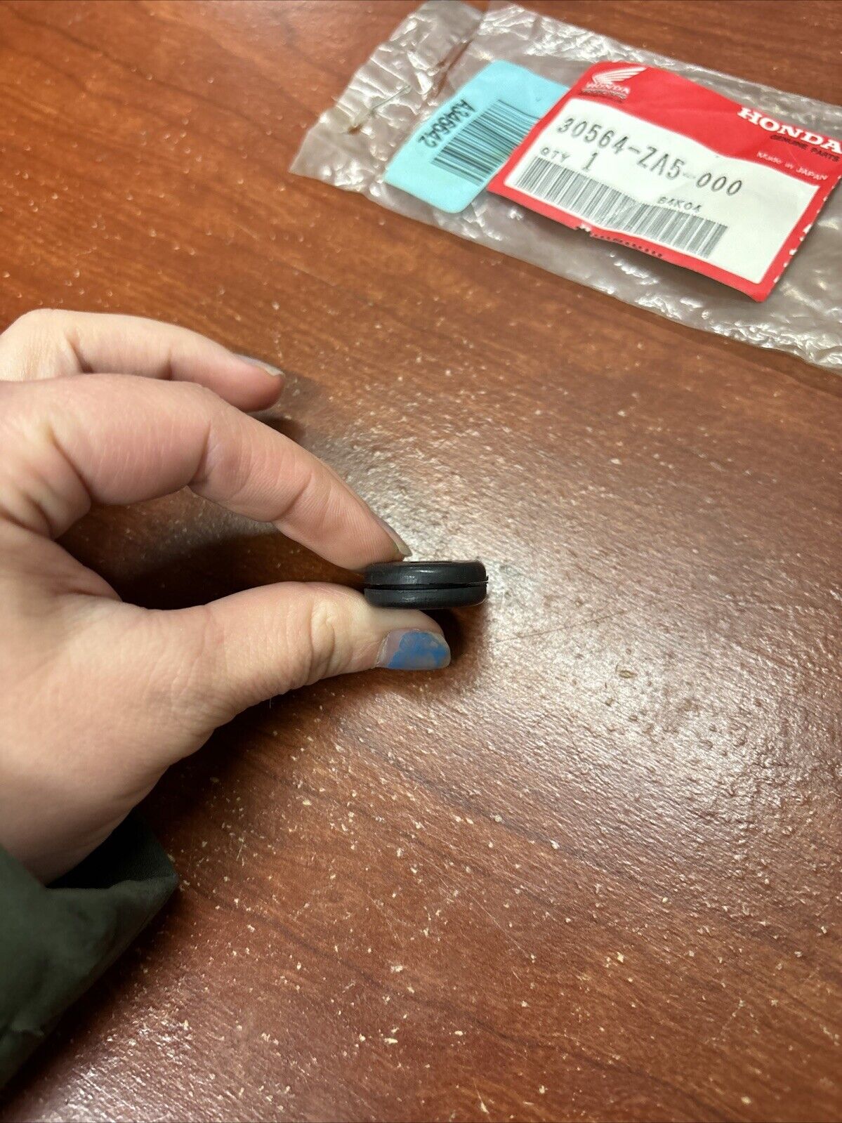NOS Honda GX100 EG1400 EG2200 EG2500 GROMMET WIRE 30564-ZA5-000 H182