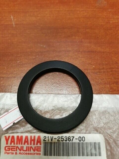 NOS Yamaha YFM200 YFM225 YTM200 YTM225 HUB DUST COVER 21V-25367-00-00 Y103