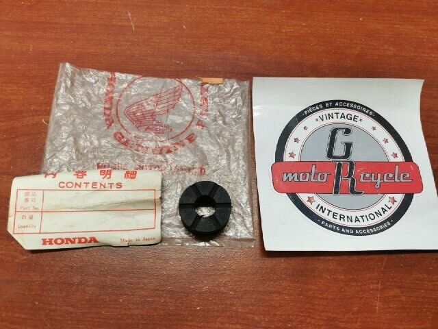 NOS Honda XL175 REAR TANK CUSHION RUBBER 17613-362-000 H97