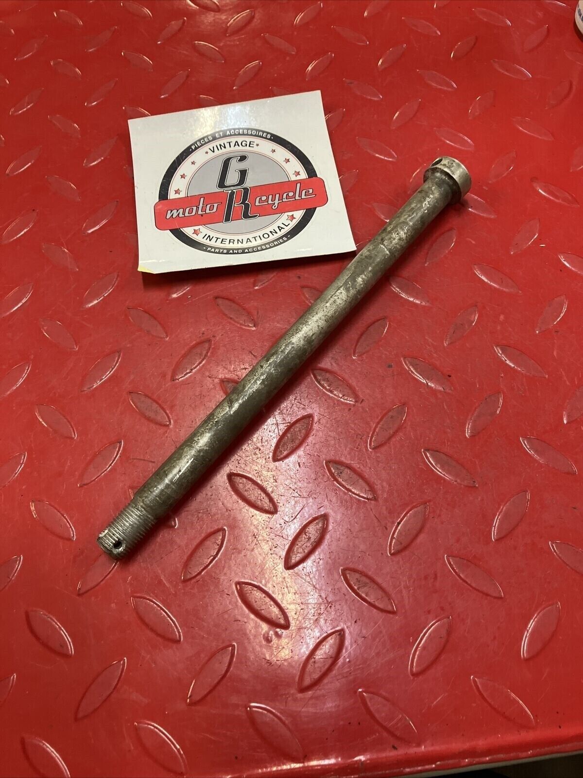 Yamaha RD400 1977 rear wheel axle bolt 1976 1978 2