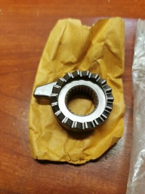 NOS Honda ATC250R TRX250R KICK STARTER RATCHET 28221-HA2-670 H90