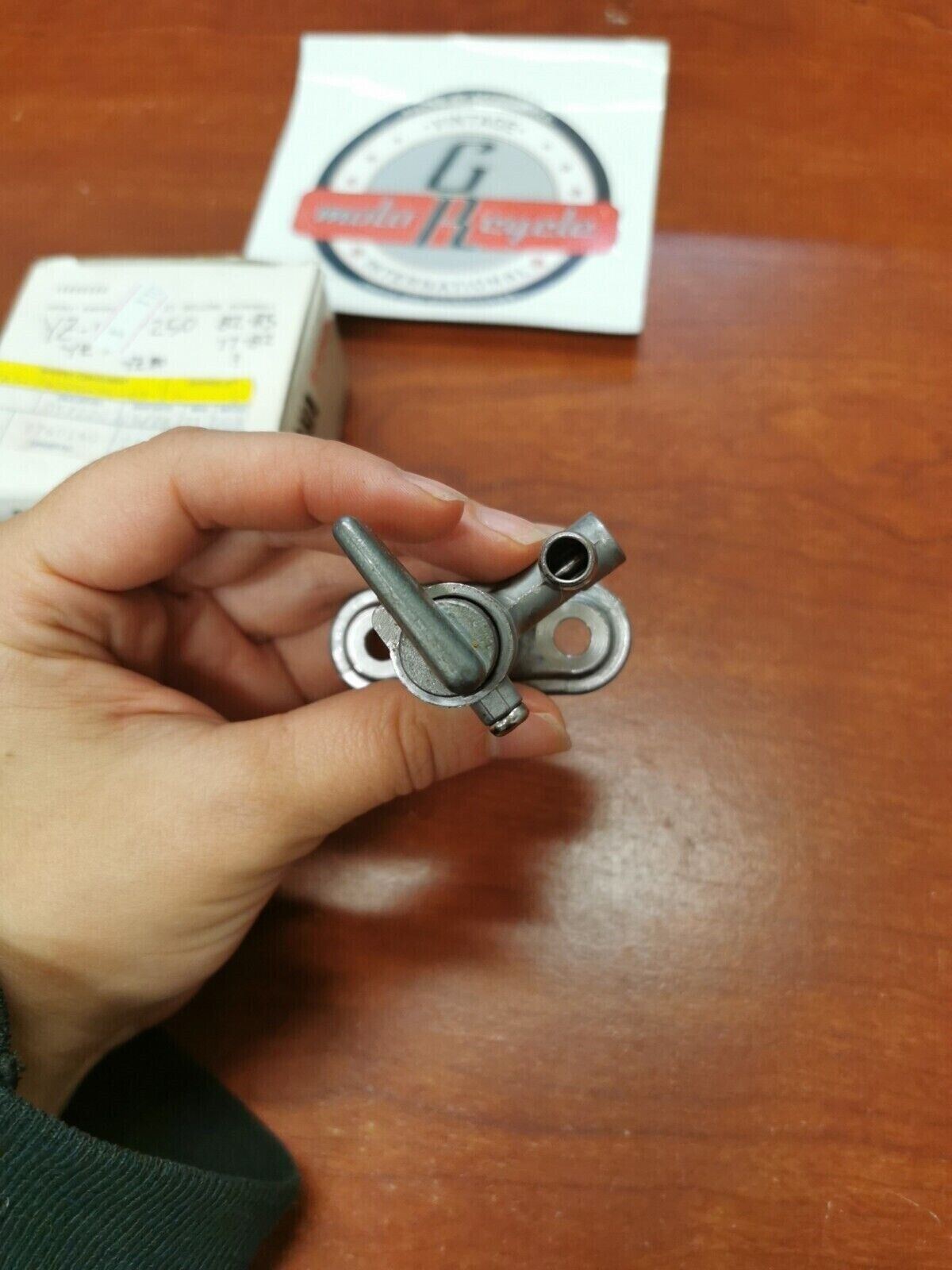 NOS Yamaha YZ50 YZ80 YZ125 YZ250 YZ400 YZ465 YZ490 FUEL COCK 2K5-24500-00-00 Y86