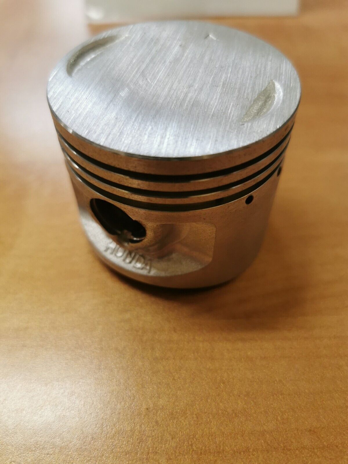 NOS HONDA CB500  K1 K2  PISTON STD  13101-323-000  H22
