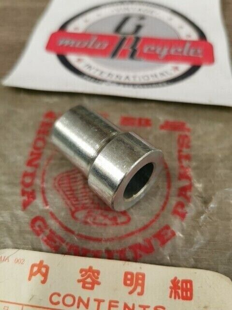 NOS HONDA SL350 1970 COLLAR FRONT WHEEL SIDE 44303-312-010 H79