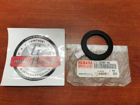 NOS Yamaha YFM200 YFM225 YTM200 YTM225 HUB DUST COVER 21V-25367-00-00 Y103