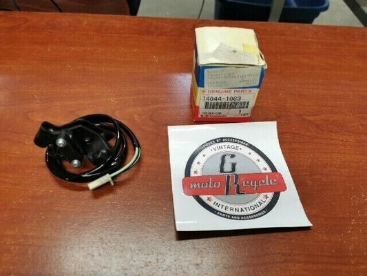NOS Kawasaki 1989 1990 KL500 1989 - 91 KL650 CLUTCH HOLDER CABLE 14044-1063 K37