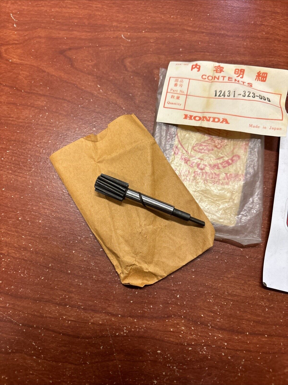 NOS Honda CB500 K0-K3 CB550 K0-K3 F-F2 TACHOMETER GEAR 12431-323-000 H161