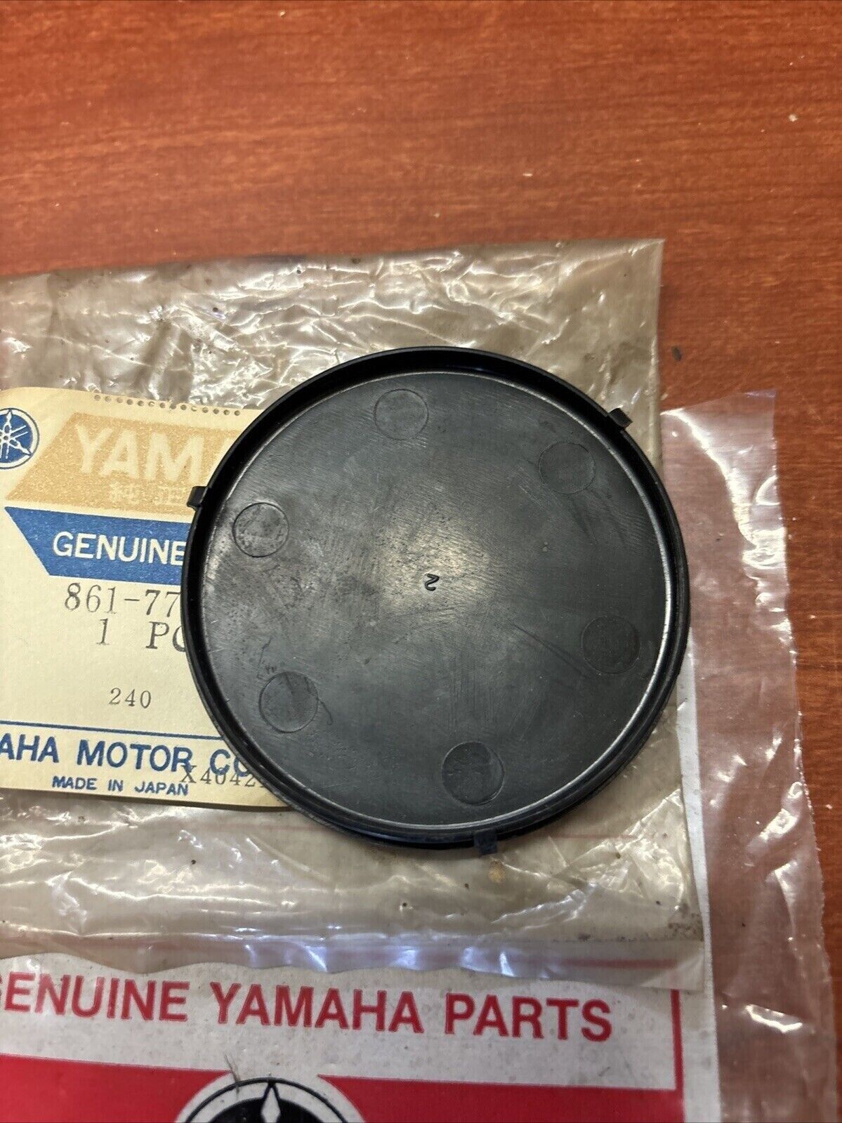 NOS Yamaha GP440 GPX338 GPX433 INSTRUMENT PANEL ORNAMENT 861-77715-00-00 Y178
