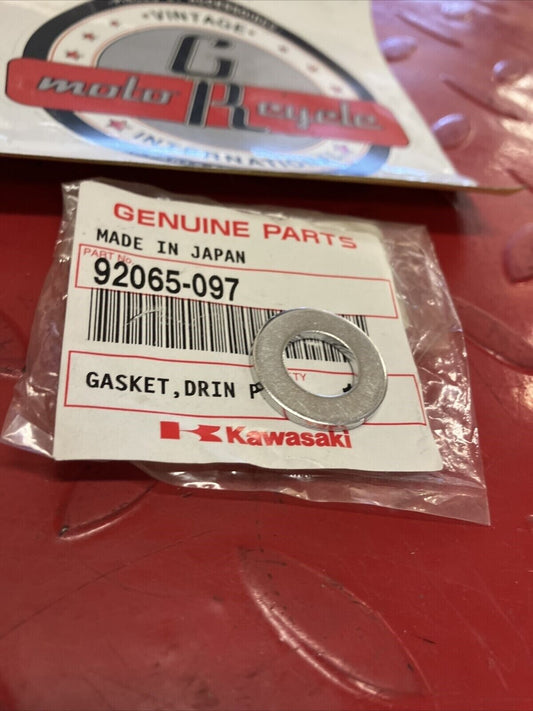 NEW NOS KAWASAKI DRAIN PLUG GASKET WASHER 92065-097 K12