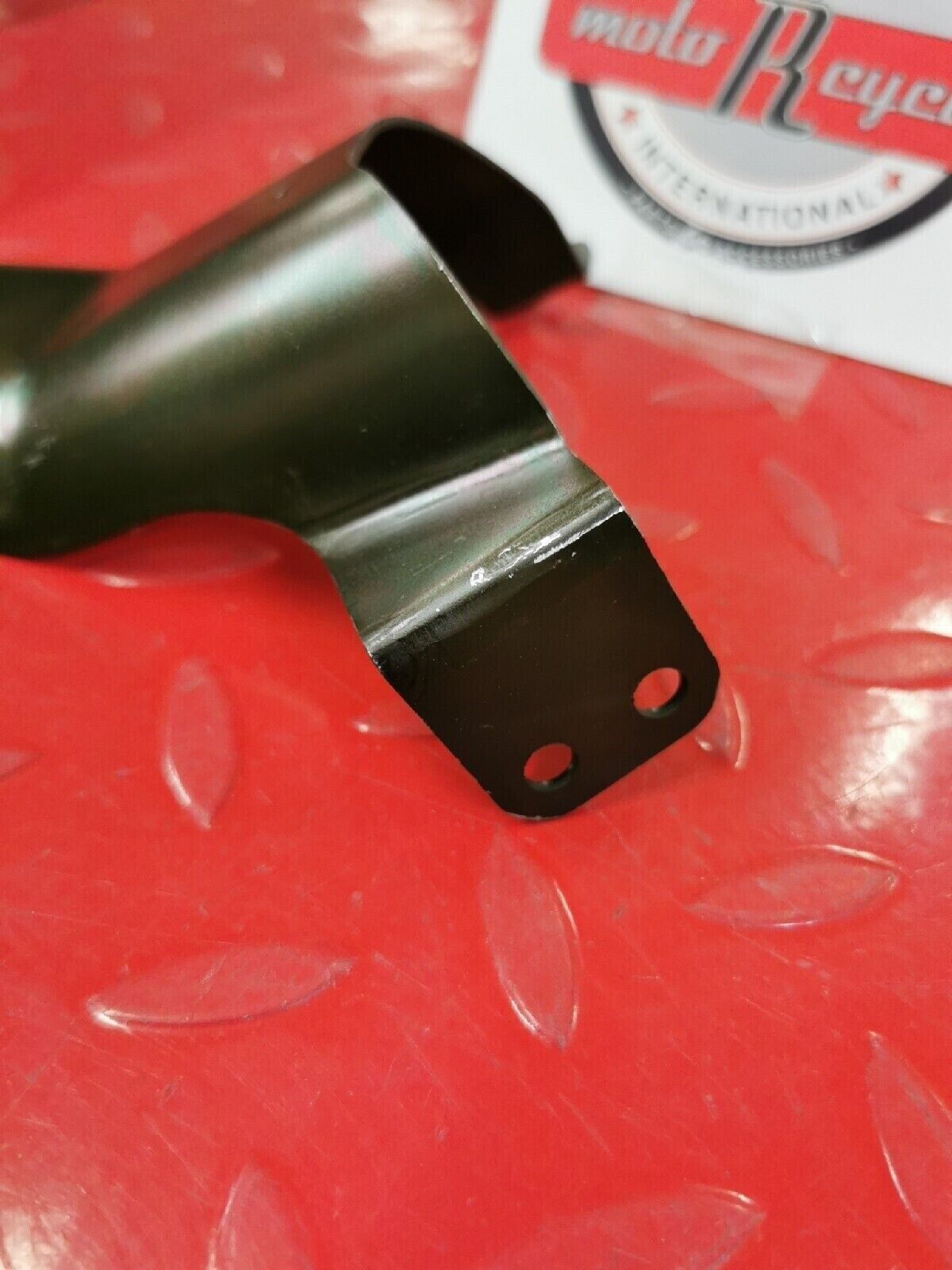 NOS YAMAHA KODIAK 400  1995  AXLE GUARD FRONT RIGHT 4GB-2331N-00 Y50