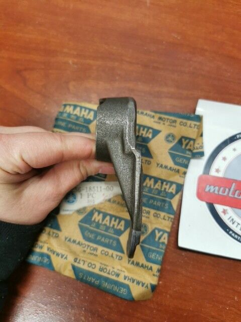 NOS Yamaha TX650 XS1 XS650 SHIFT 5TH GEARWHEEL FORK 256-18511-00-00 Y116