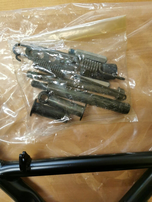NOS Suzuki 1999 - 2003 GSX1300R STAND SET CTR 42100-24821 42100-24821-000 SB5