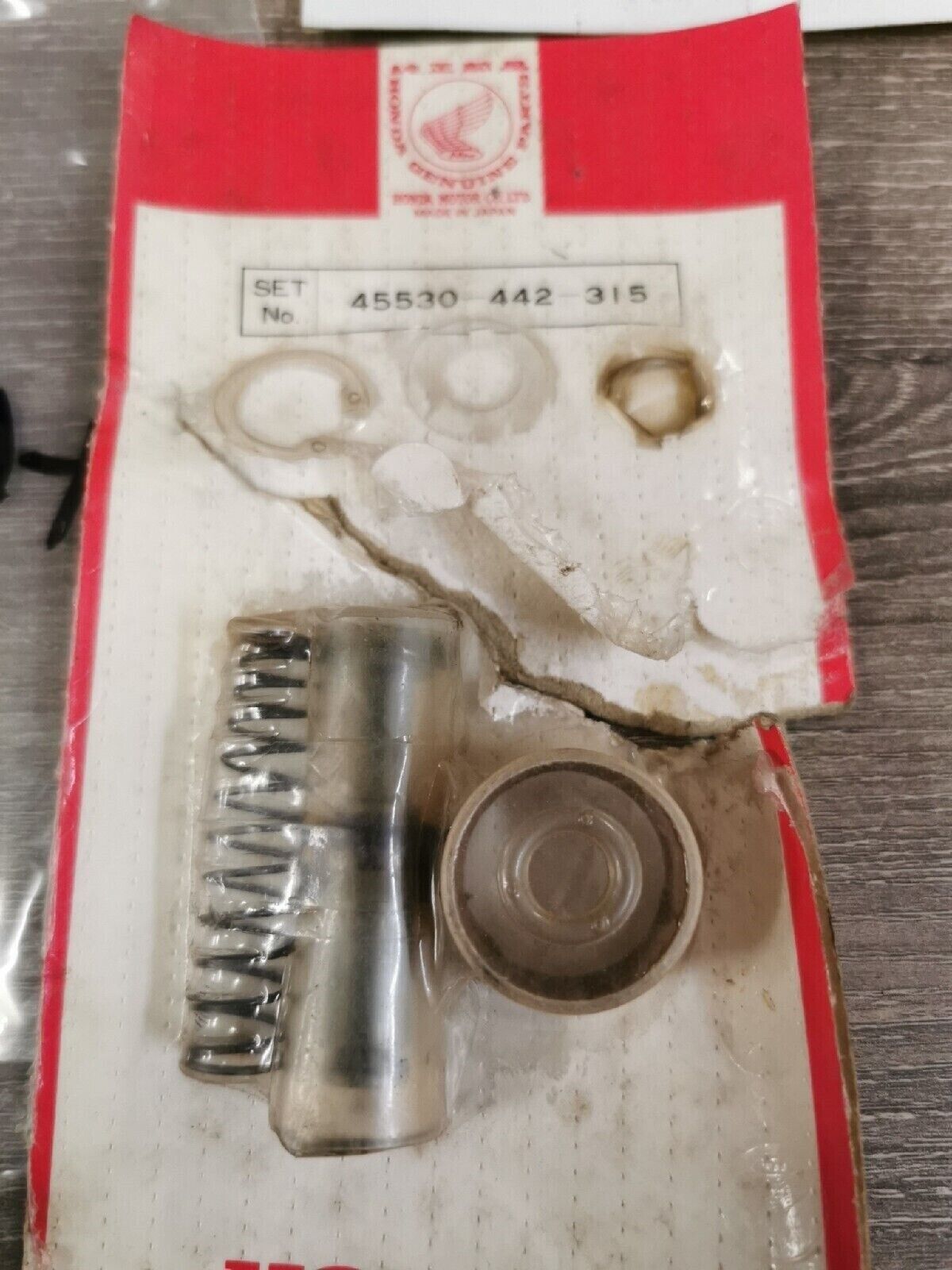 NOS HONDA CB650 CB400 CB750 1979 80  MASTER CYLINDER NO SEAL  45530-442-315  H44