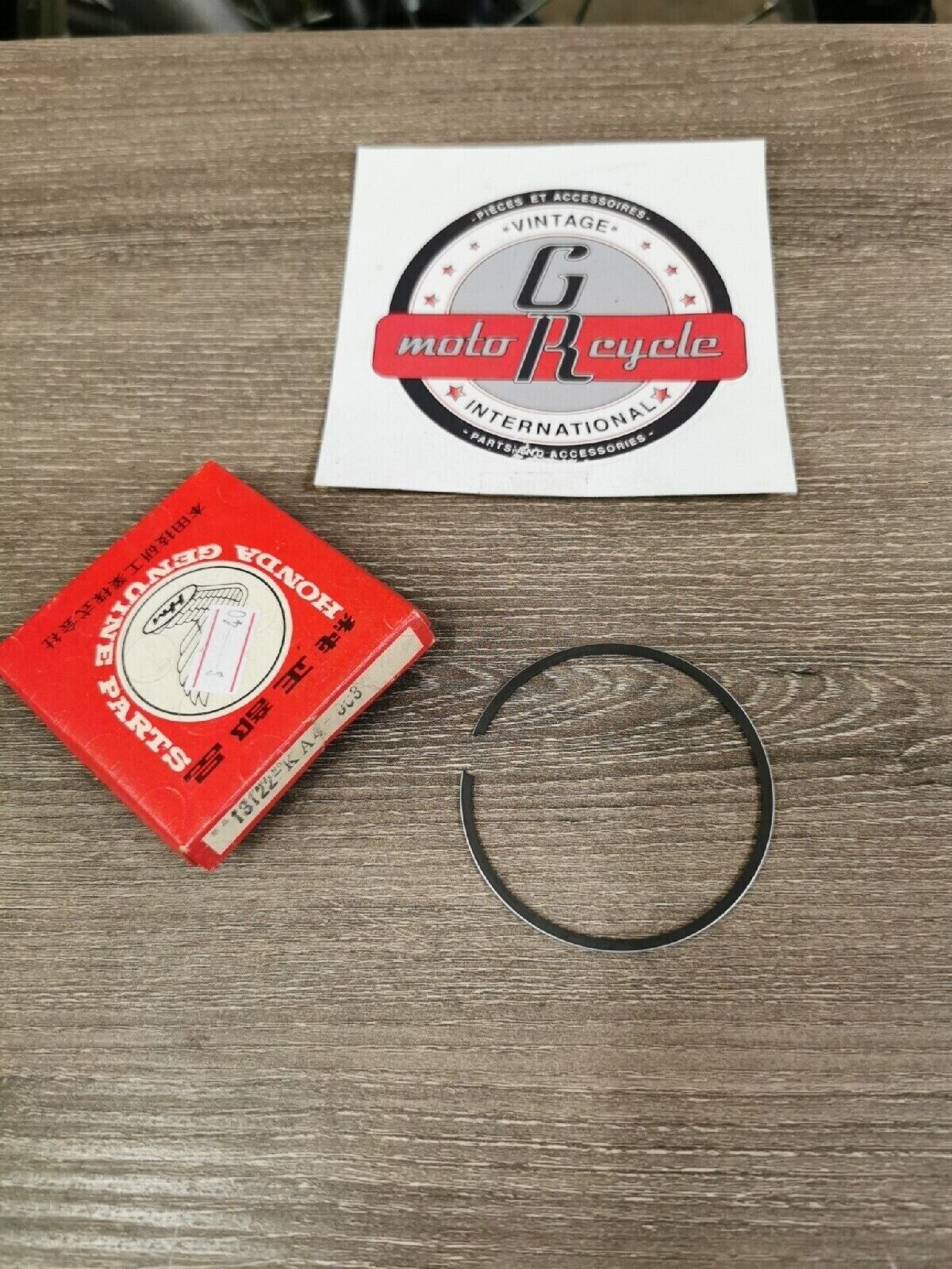 NOS HONDA CR250 1981 - 1985 PISTON RING .25  13122-KA4-003 SUB 130A2-KA4-003 H47