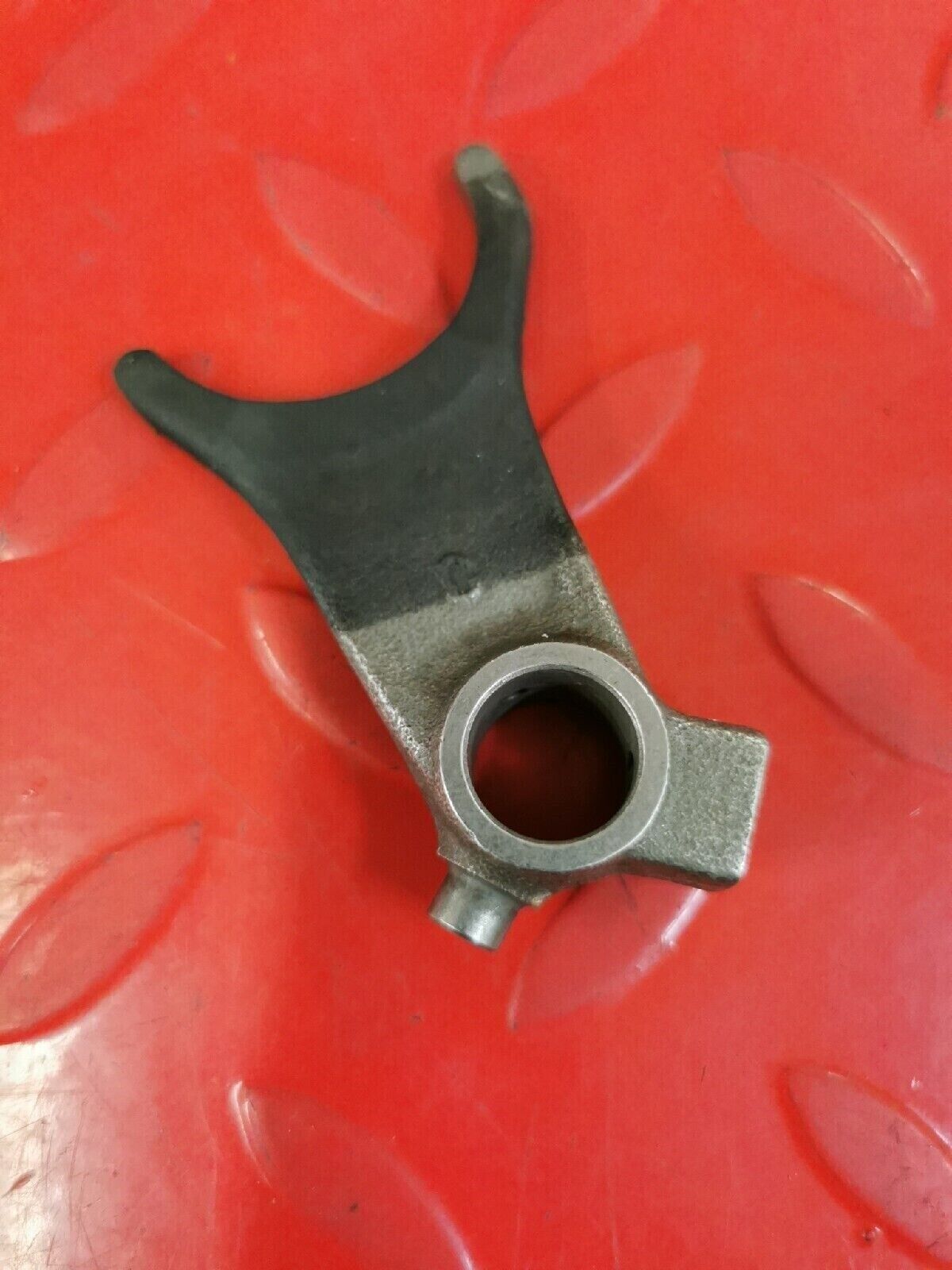 NOS HONDA VT700C VT750 1982 - 1987  FORK CENTER GEARSHIFT 24212-MB0-770 H38